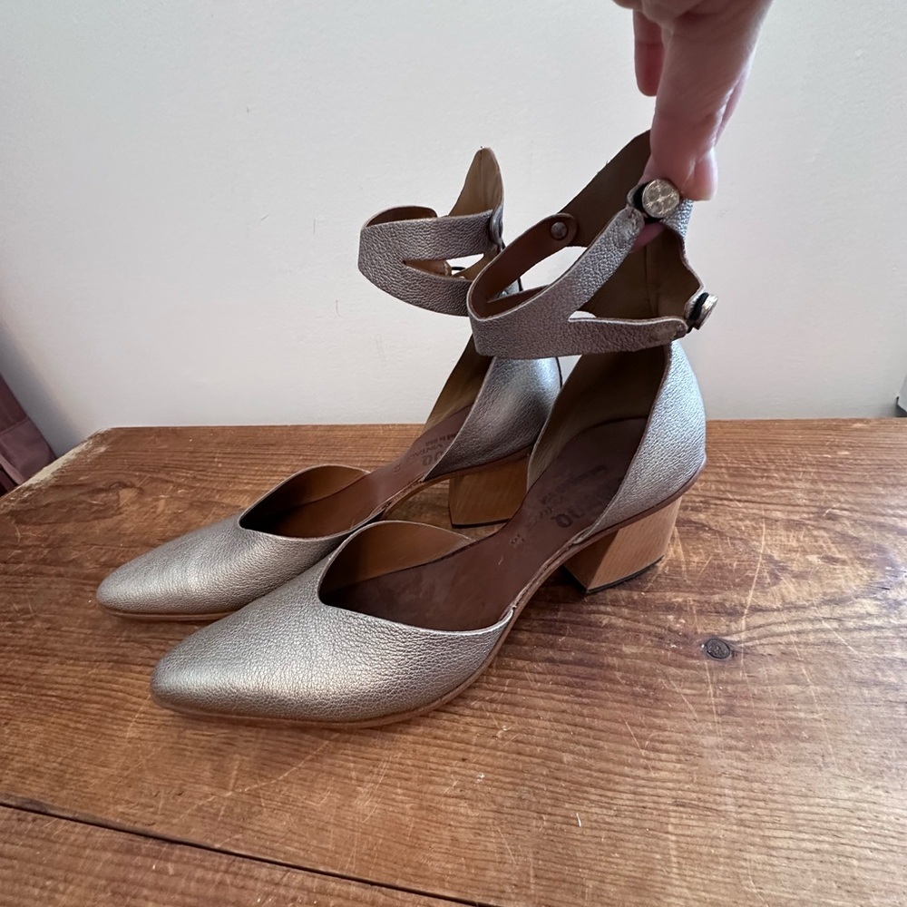 Vintage Silver Ankle party Strap Heels- wedding guest - Picture 3 of 7